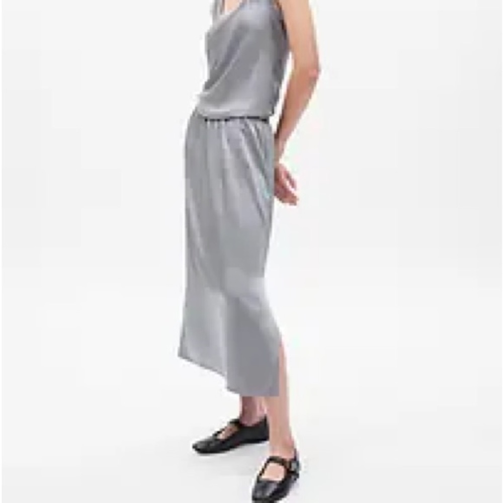 NWT Satin MIDI Skirt